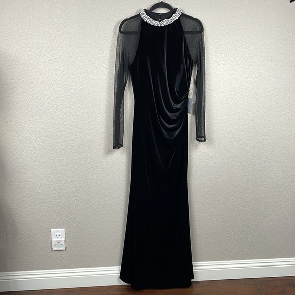 New Eliza J Embellished Ruched Sheer Long Sleeve Velvet Gown Pearl Neck Sz 8 - Picture 4 of 14